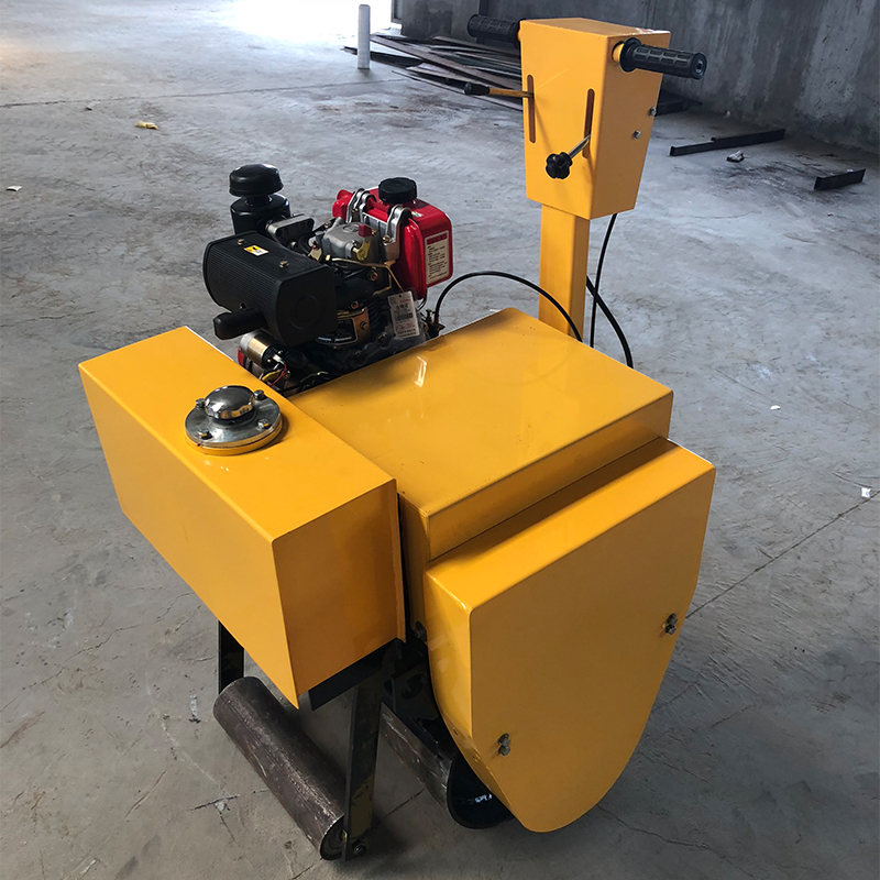 手扶式單輪壓路機實物圖3