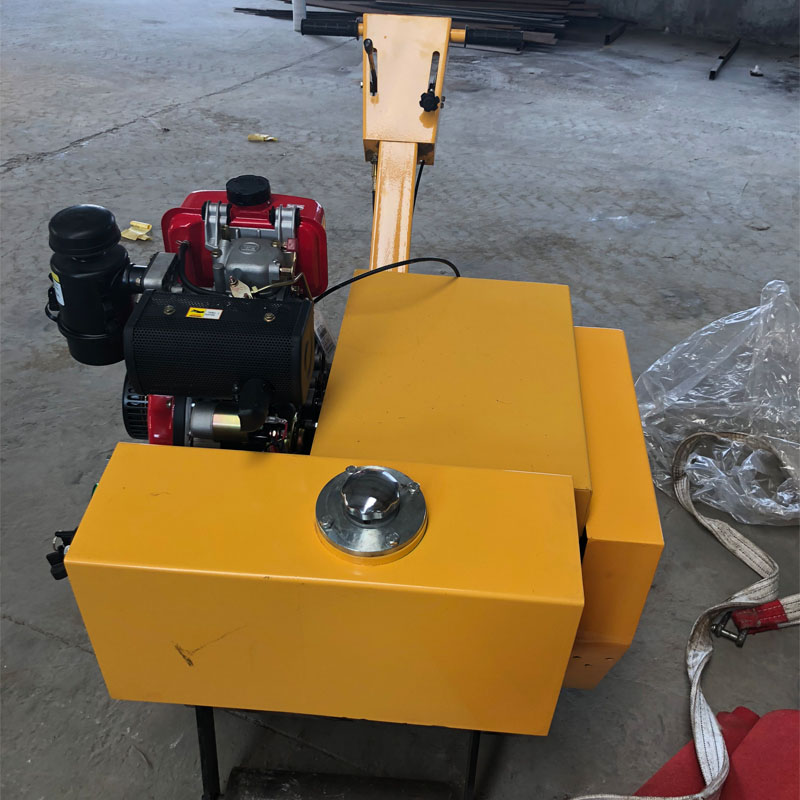 手扶式雙輪壓路機(jī)實(shí)物圖1